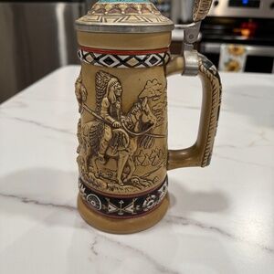 Vintage 1988 Avon “Indians of the American Frontier “ ceramic beer stein #97159